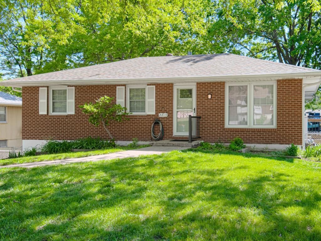2213 N Mcbride Avenue, Sugar Creek, MO 64050 Main Photo
