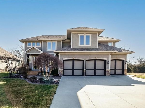 8005 Belford Street, Shawnee, KS 66218