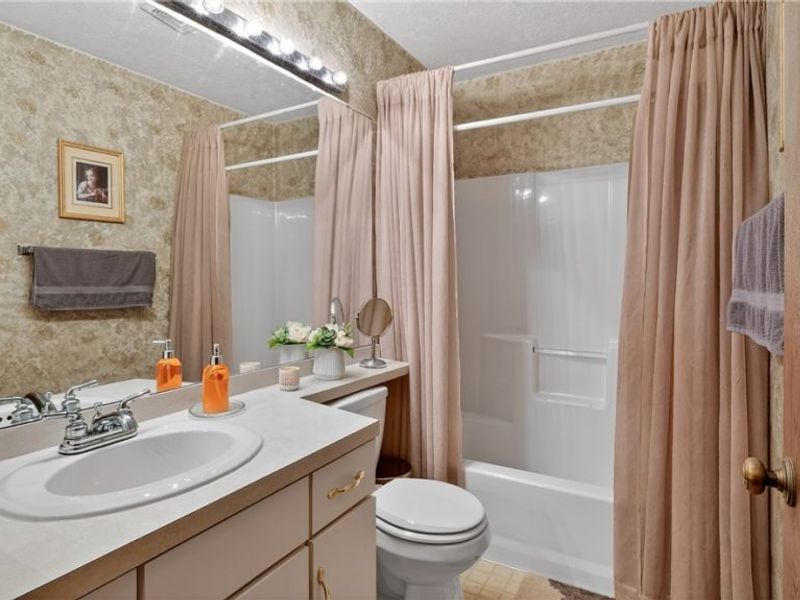 1123 Redtail Hawk, Unit 1, Boardman, OH 44512 Photo 24