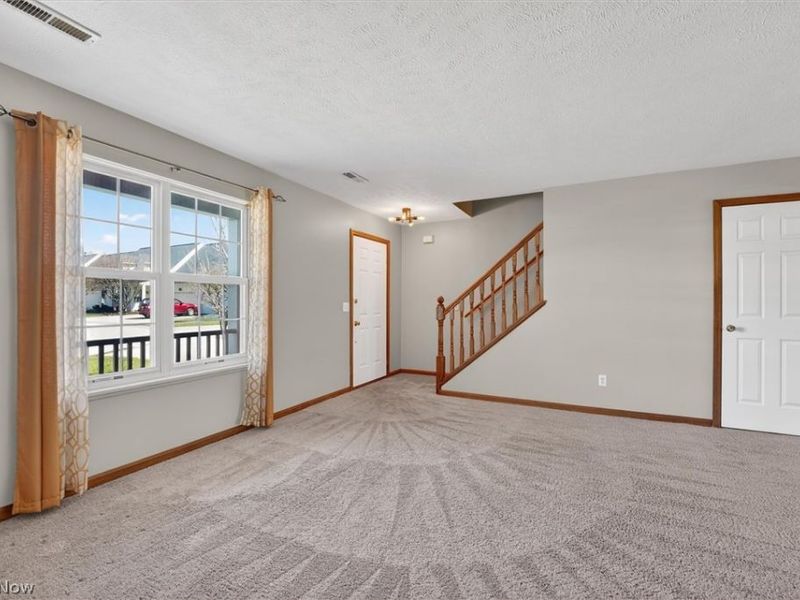 90 High Point Drive, Unit 27, Medina, OH 44256 Photo 13