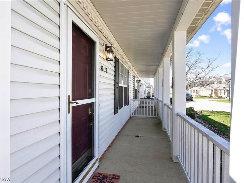 90 High Point Drive, Unit 27, Medina, OH 44256 Photo 8