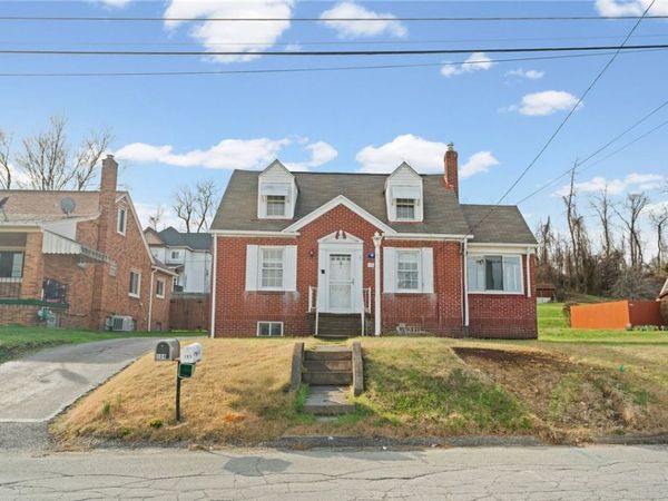 105 Saniel Dr, West Mifflin, PA 15122