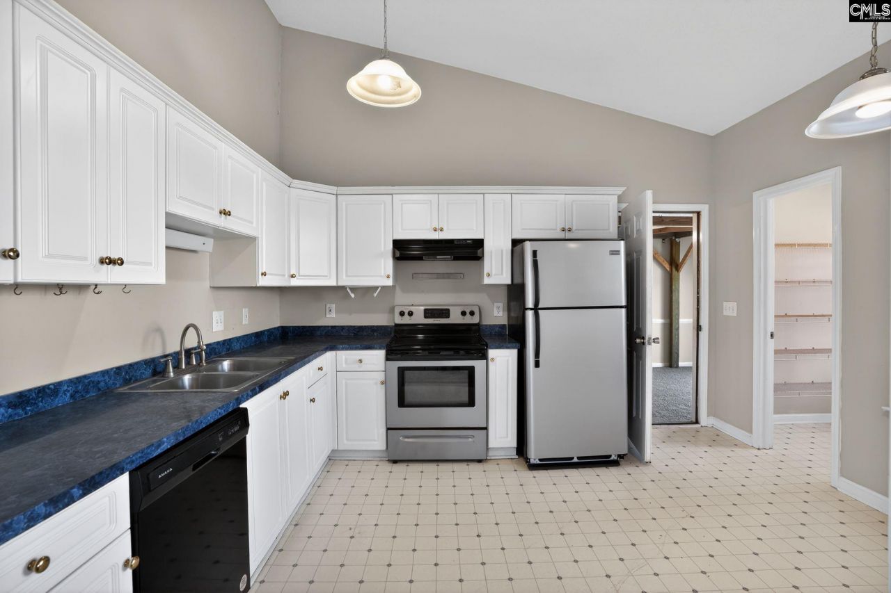 324 Trowbridge Road  Photo 17