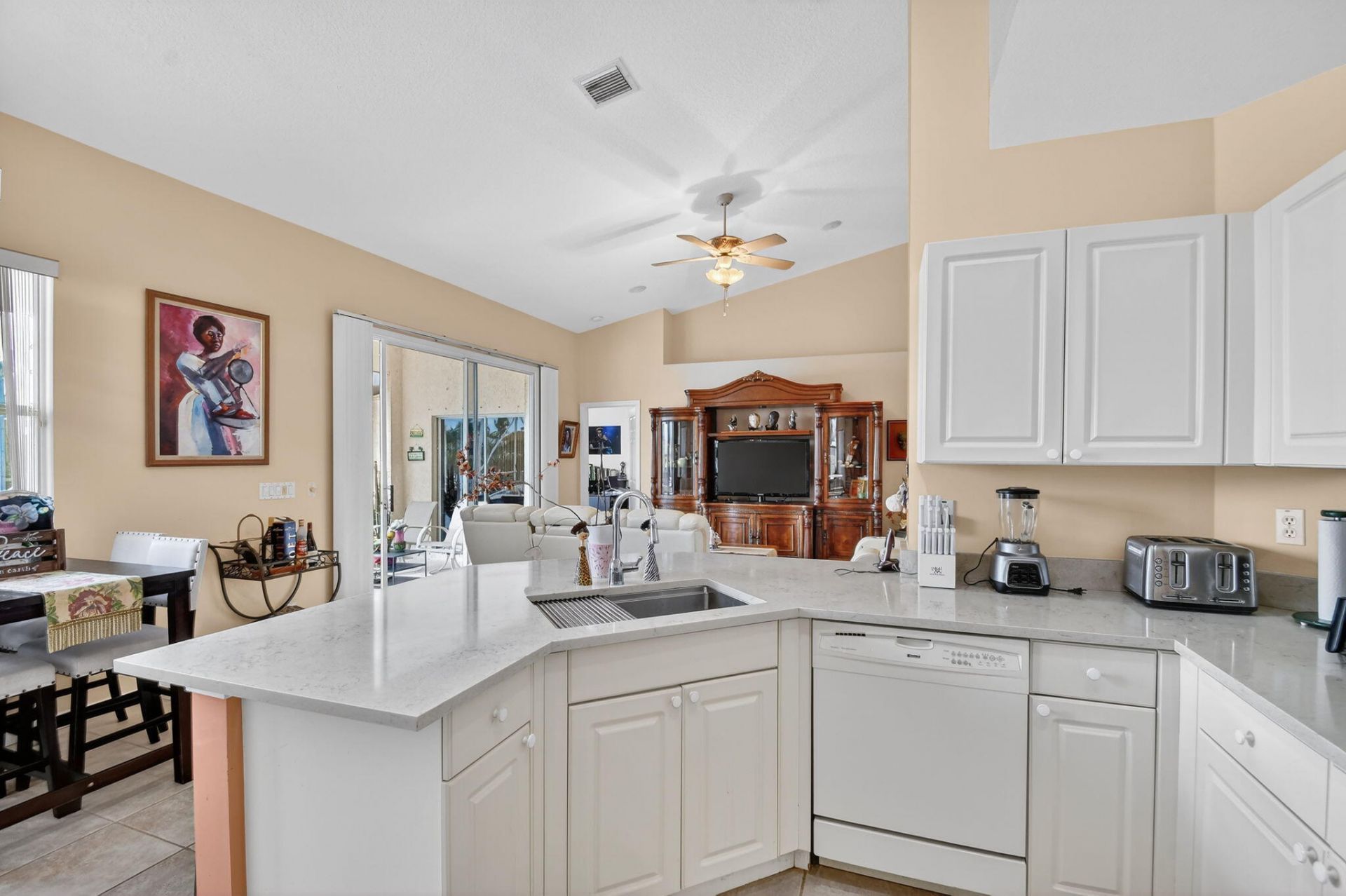 132 Kapok Crescent, Royal Palm Beach, FL 33411 Photo