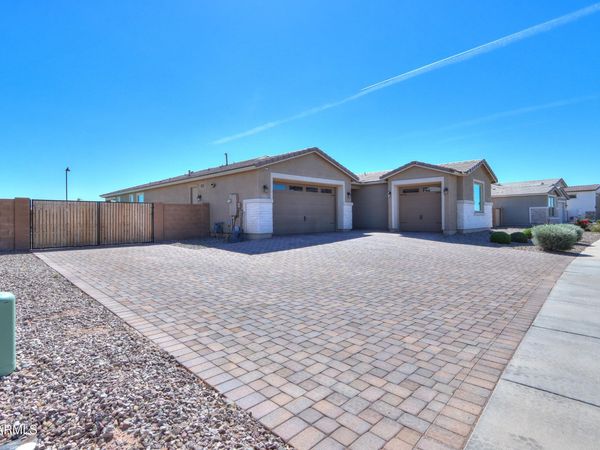 22335 N DANIEL Drive, Maricopa, AZ 85138