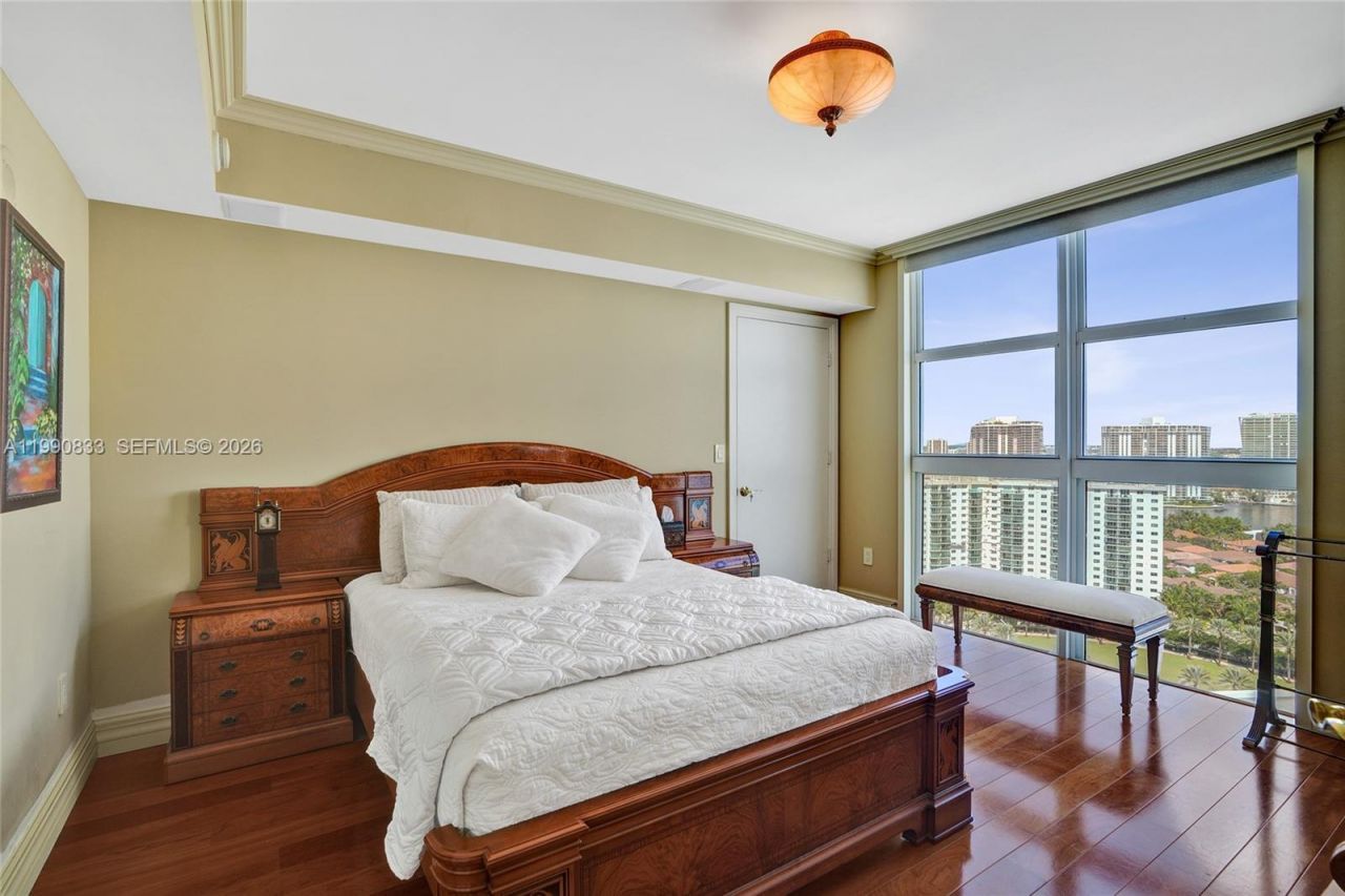 19111 Collins Ave , Unit 2101, Sunny Isles Beach, FL 33160 Photo