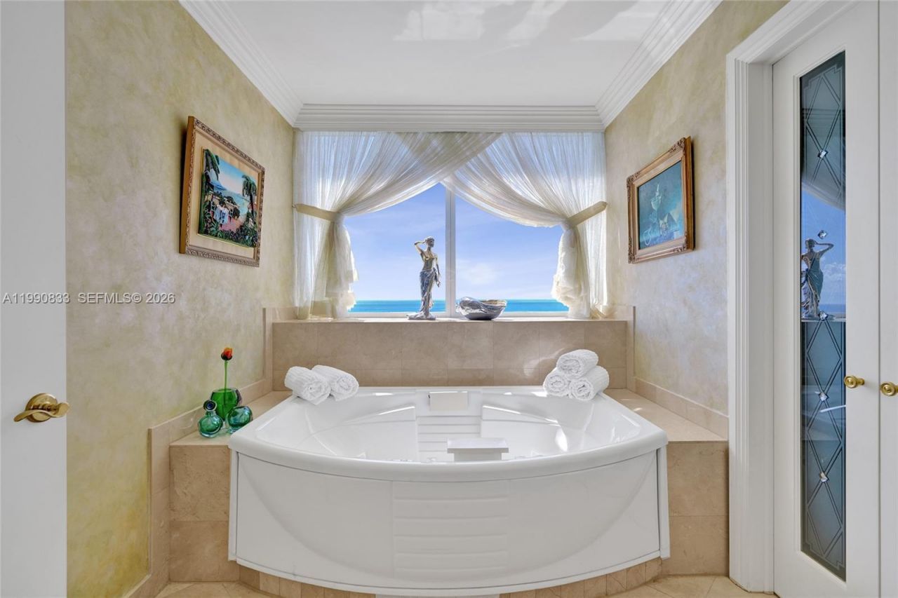 19111 Collins Ave , Unit 2101, Sunny Isles Beach, FL 33160 Photo