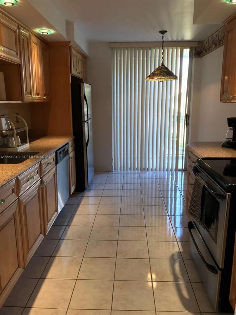 7601 Byron Ave , Unit 3A, Miami Beach, FL 33141 Photo