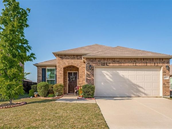 1333 Vernon Drive, Aubrey, TX 76227
