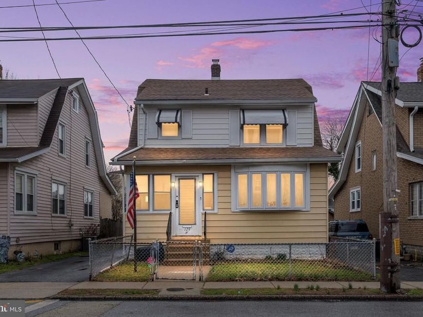 129 W Laughead Avenue, Marcus Hook, PA 19061 Main Photo