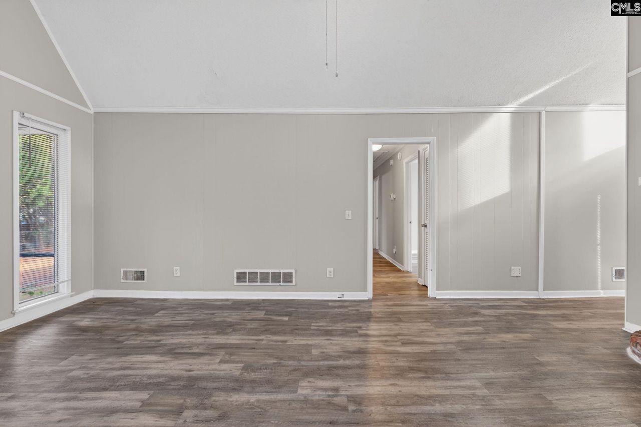 107 Sonning Road  Photo 11