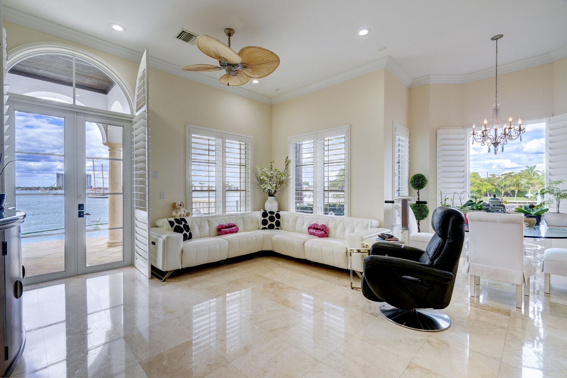 2775 Lake Drive, Singer Island, FL 33404 Photo