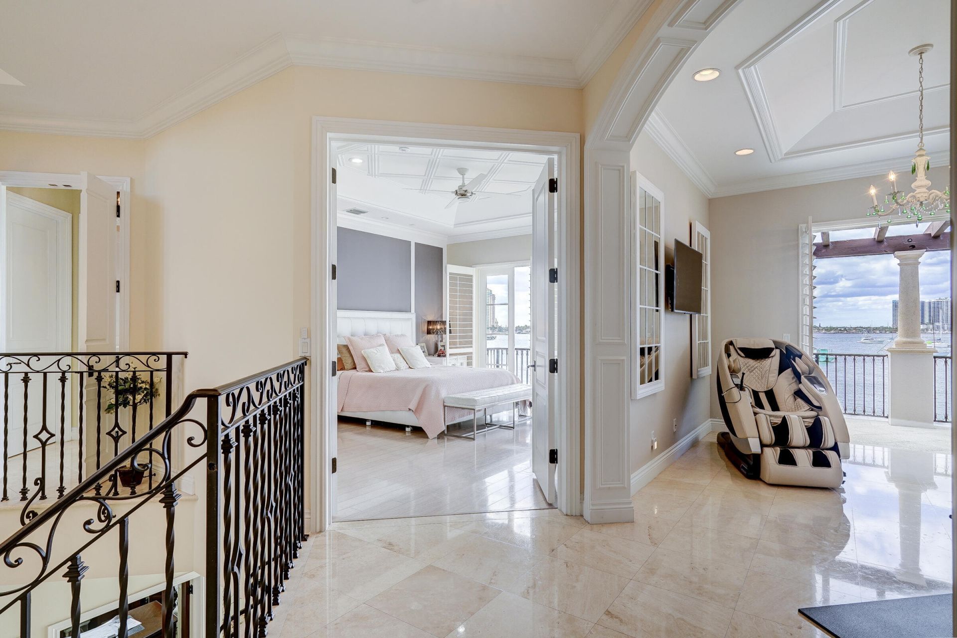 2775 Lake Drive, Singer Island, FL 33404 Photo