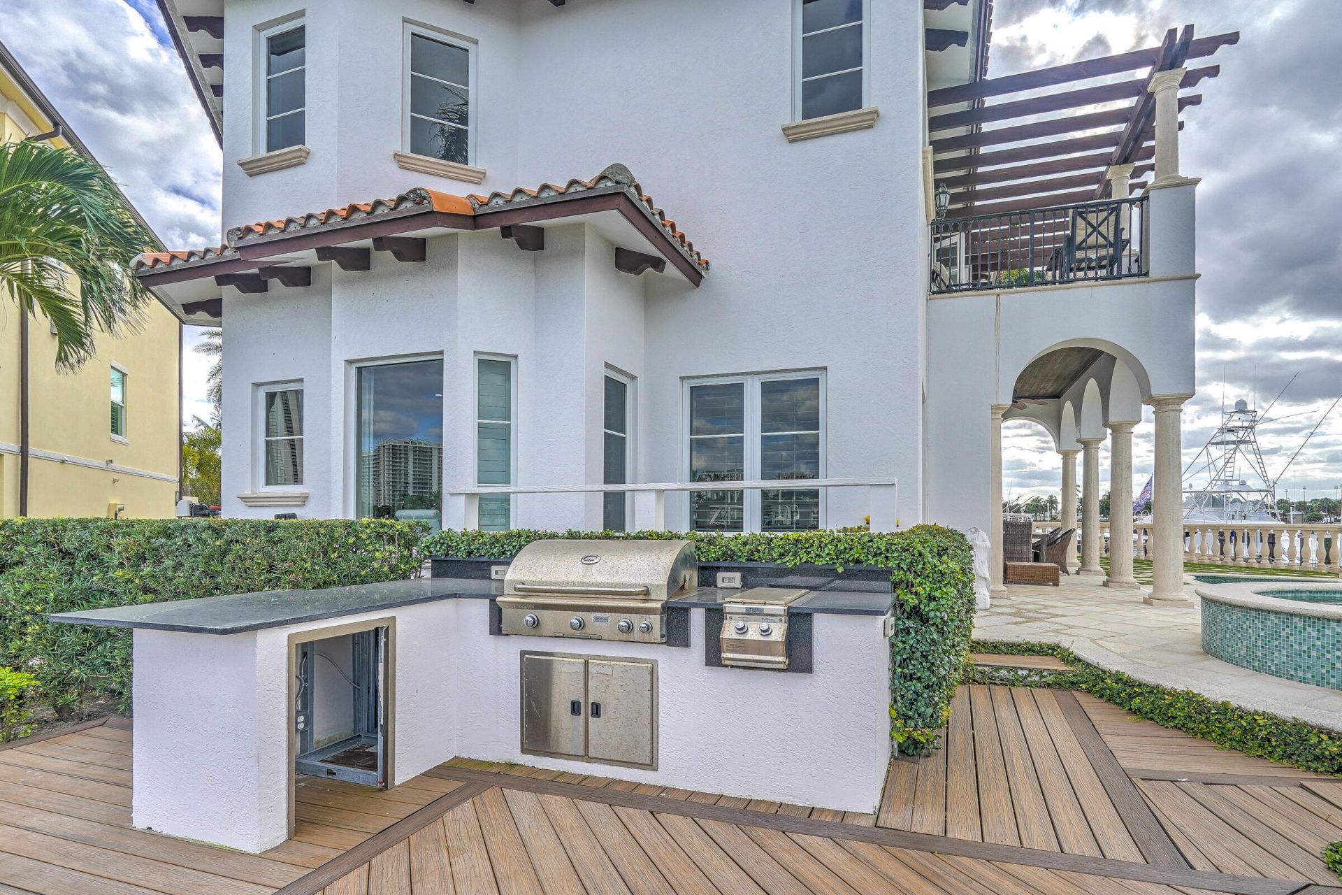 2775 Lake Drive, Singer Island, FL 33404 Photo