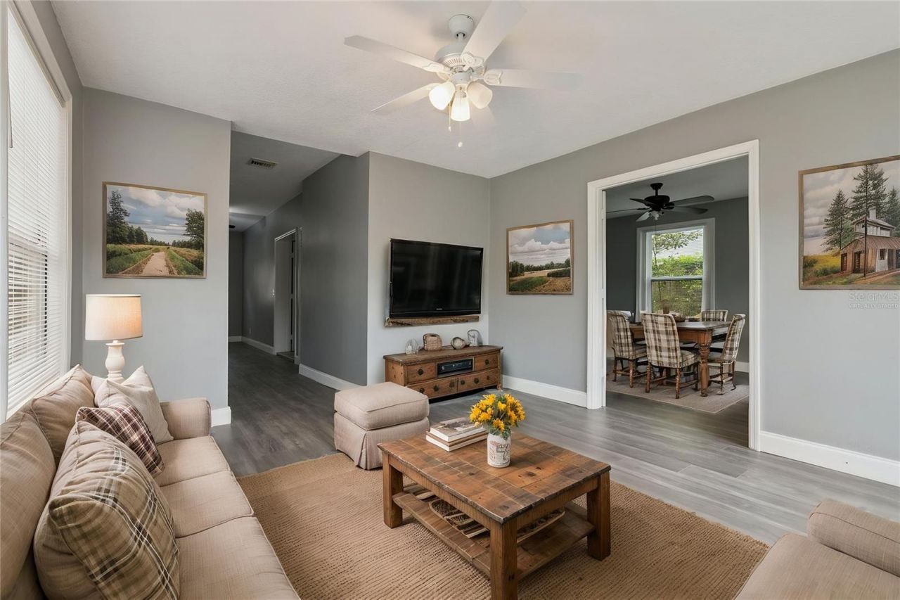 110 E Lauren Court , Fern Park, FL 32730 Photo