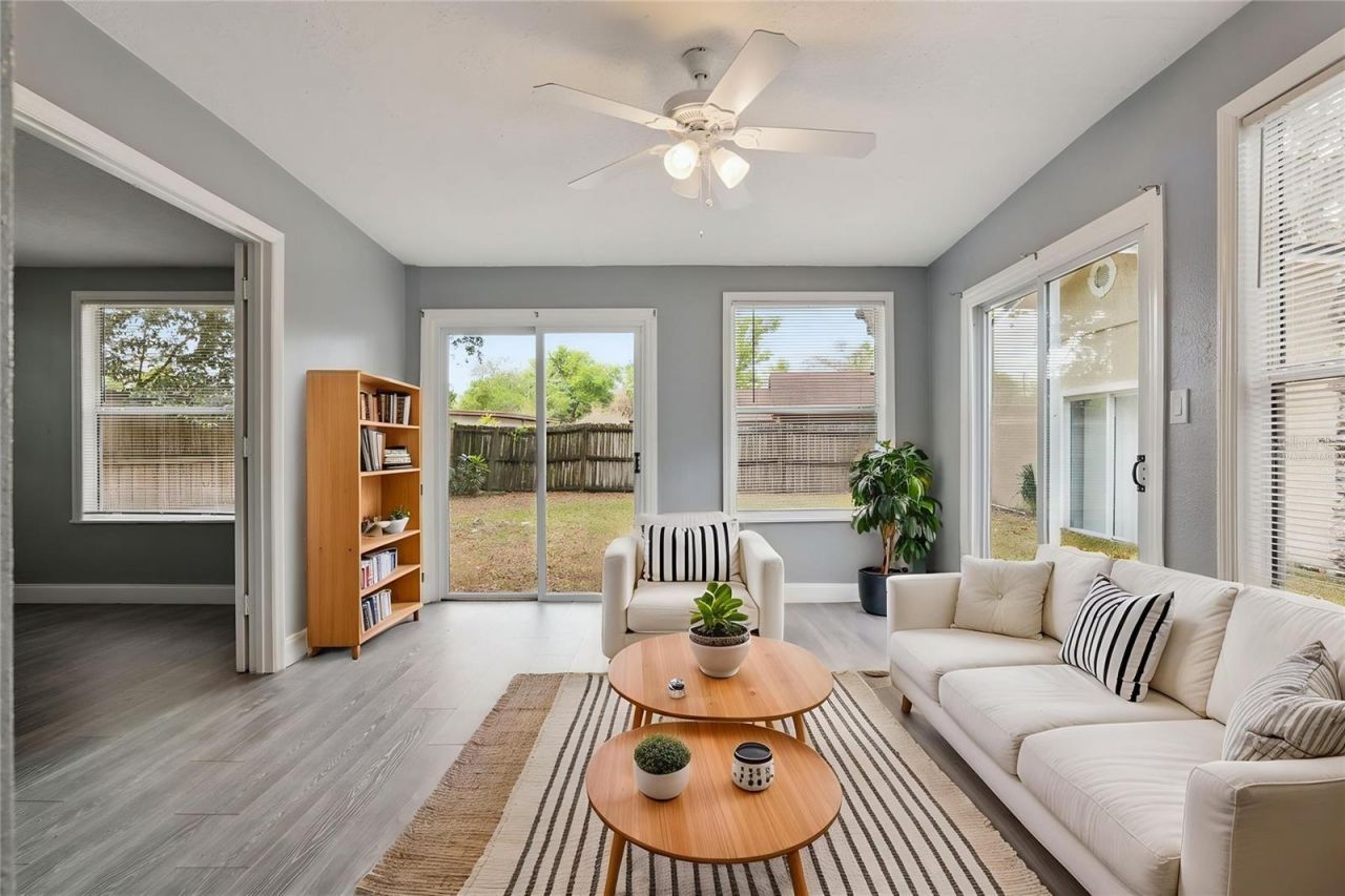 110 E Lauren Court, Fern Park, FL 32730 Photo