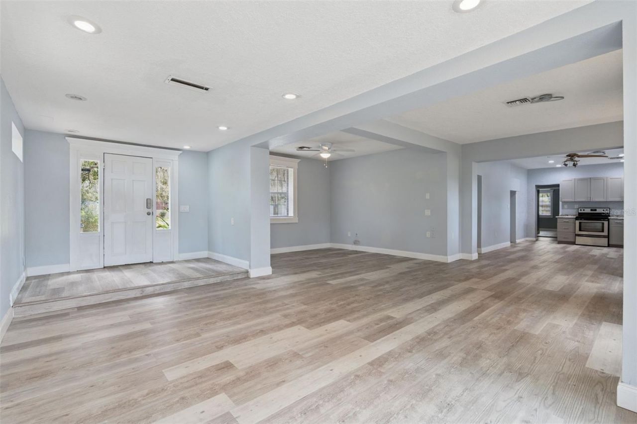 110 E Lauren Court, Fern Park, FL 32730 Photo