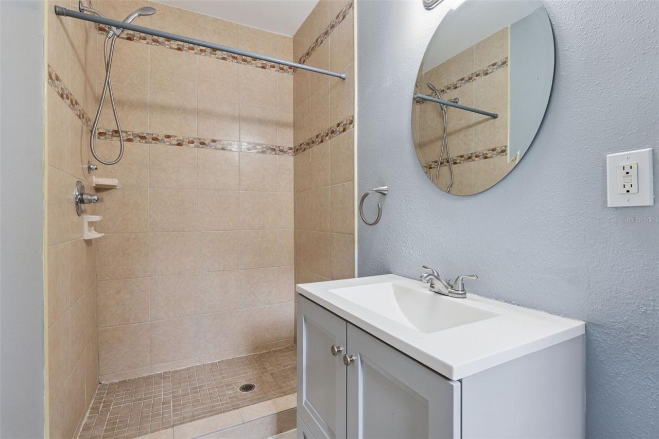 110 E Lauren Court, Fern Park, FL 32730 Photo