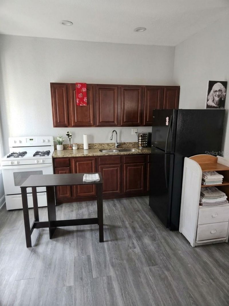 110 E Lauren Court , Fern Park, FL 32730 Photo