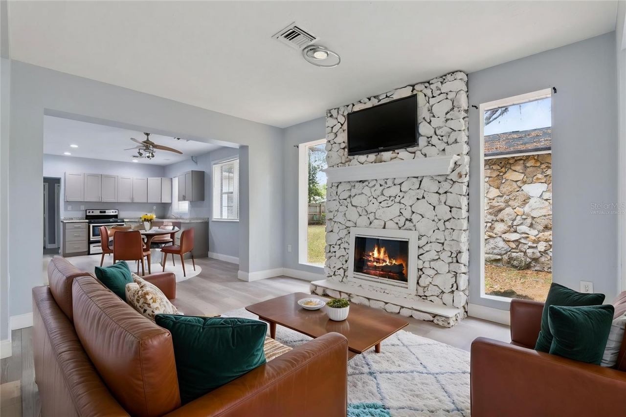 110 E Lauren Court , Fern Park, FL 32730 Photo