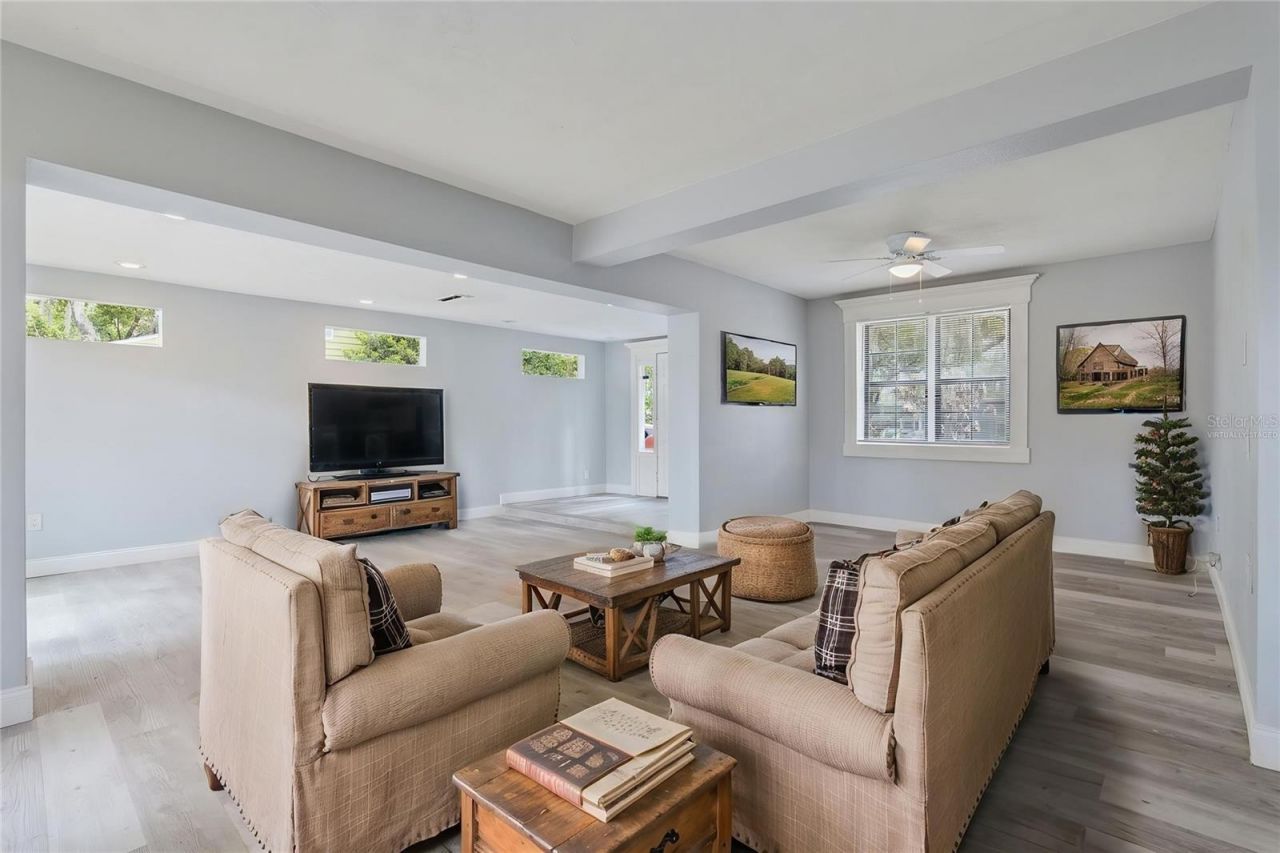 110 E Lauren Court, Fern Park, FL 32730 Photo