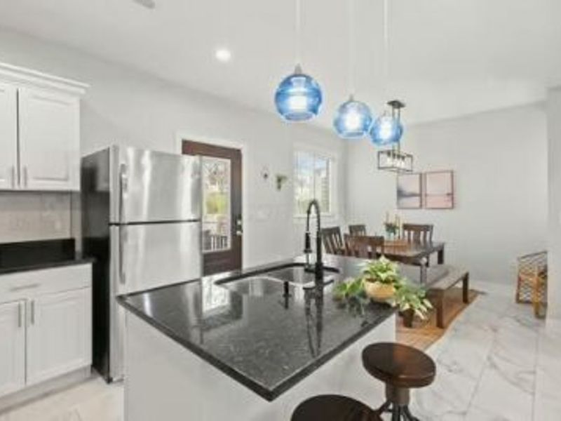 317 Johnson Street, Columbus, OH 43203 Photo 2