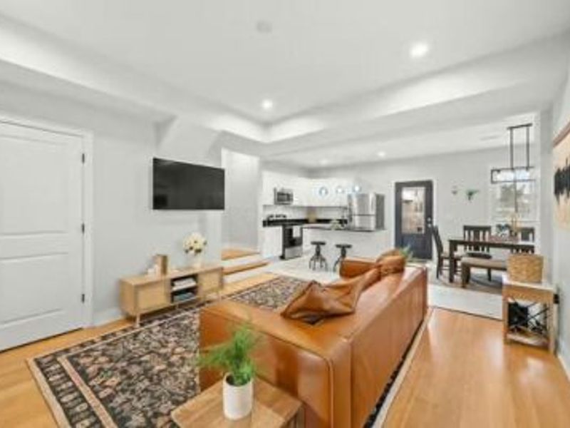 317 Johnson Street, Columbus, OH 43203 Photo 3