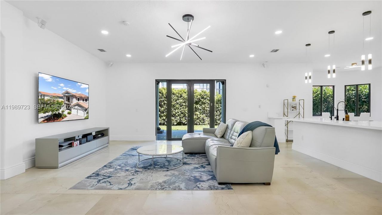 7965 SW 195th St, Cutler Bay, FL 33157 Photo