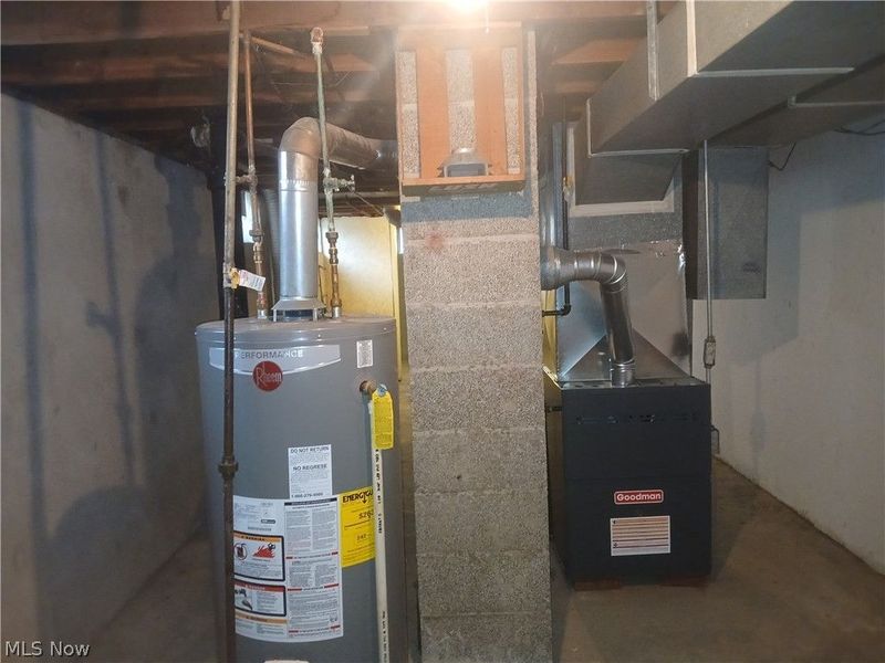 1010 Burlington Street, Youngstown, OH 44510 Photo 18