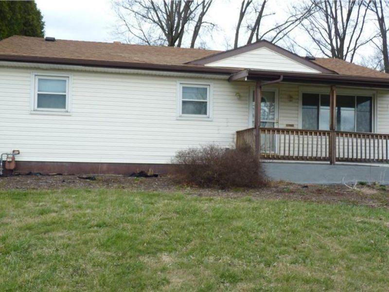 1010 Burlington Street, Youngstown, OH 44510 Photo 3