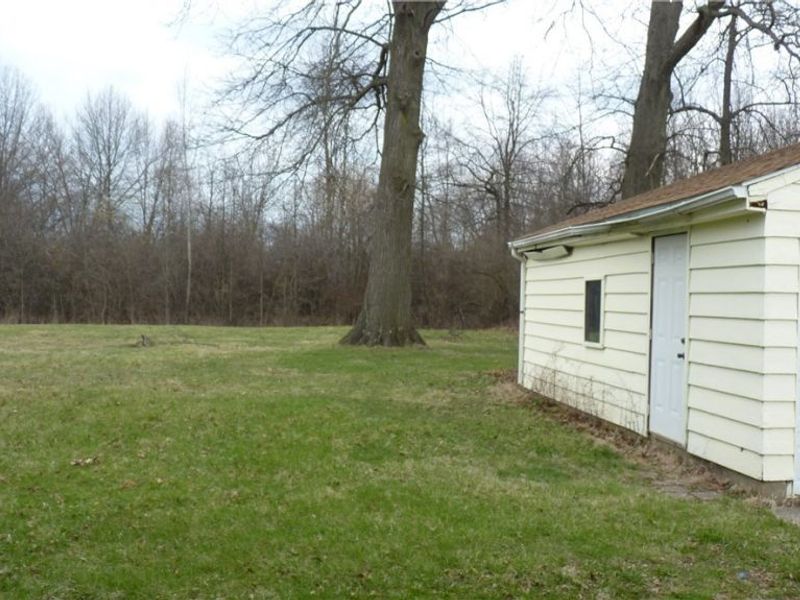 1010 Burlington Street, Youngstown, OH 44510 Photo 5