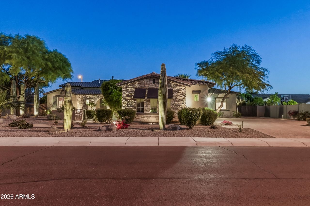 2971 E Oriole Drive, Gilbert, AZ 85297 Main Photo