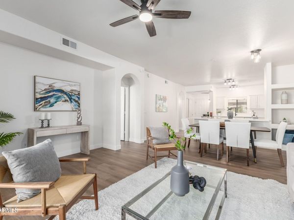 920 E DEVONSHIRE Avenue, Unit 2020, Phoenix, AZ 85014