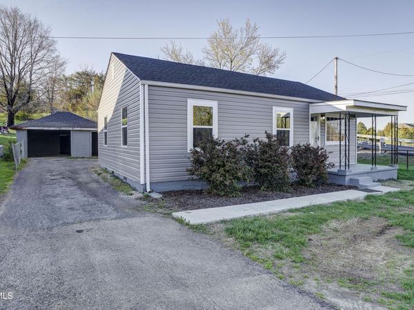 2012 Meadowview Parkway, Kingsport, TN 37660