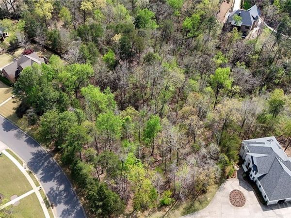 6312 Lake Vista Drive, Tuscaloosa, AL 35406