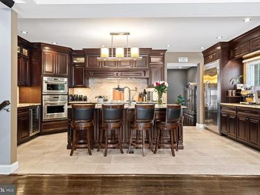 165 VALLEY DRIVE , SOUTHAMPTON, PA 18966