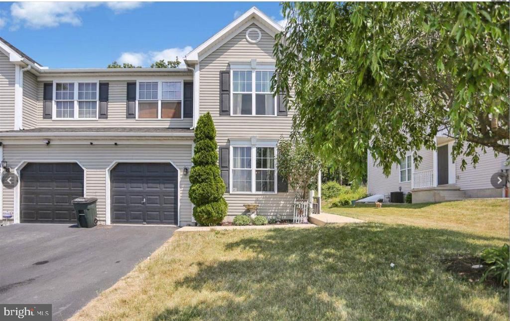 1054 ALEXANDER DRIVE , TEMPLE, PA 19560