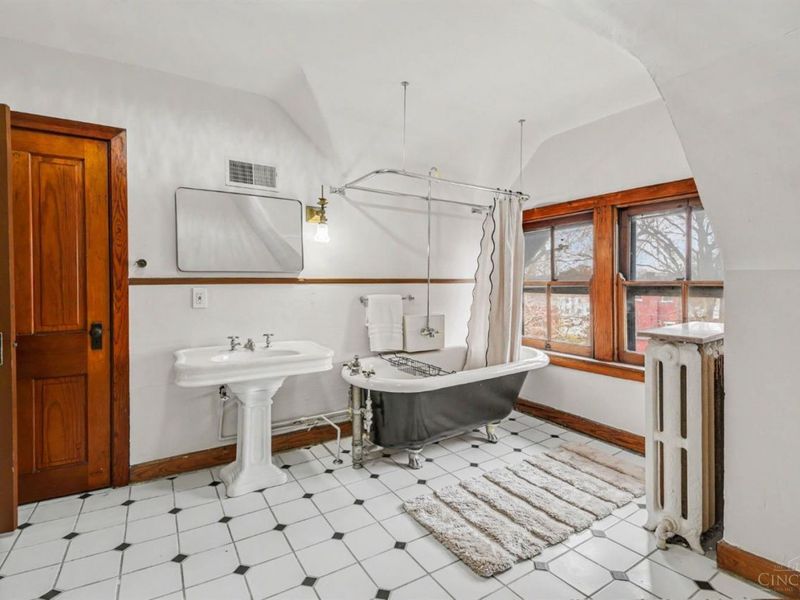 3051 Fairfield Avenue, Cincinnati, OH 45206 Photo 21