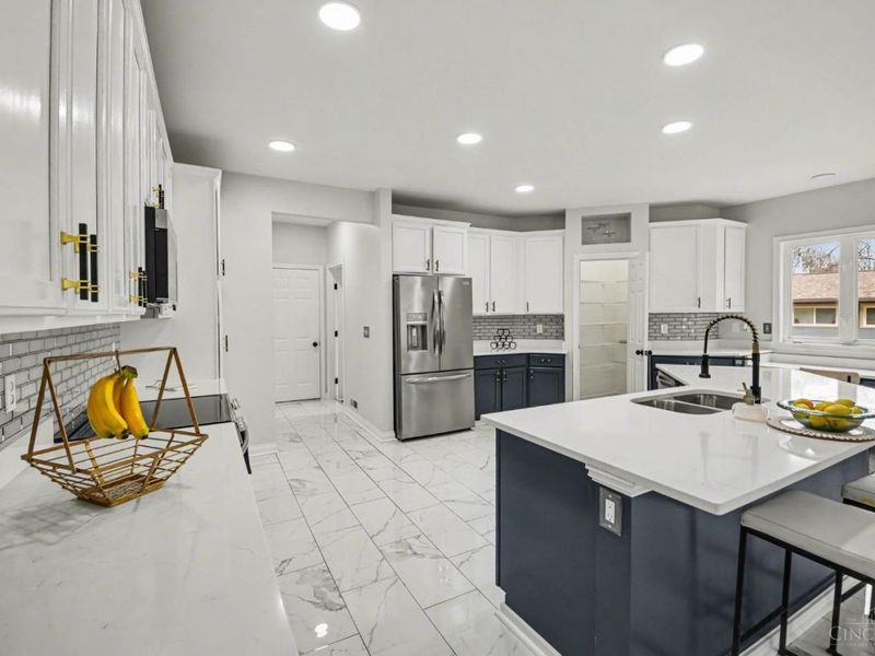 745 Compton Road, Cincinnati, OH 45231 Photo 10