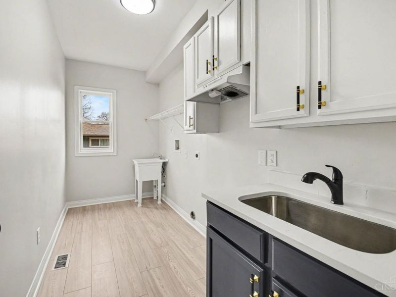 745 Compton Road, Cincinnati, OH 45231 Photo 14