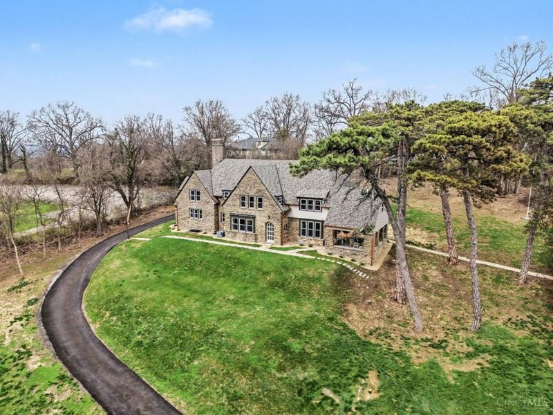 740 N Fred Shuttlesworth Circle, Cincinnati, OH 45229 Photo 2