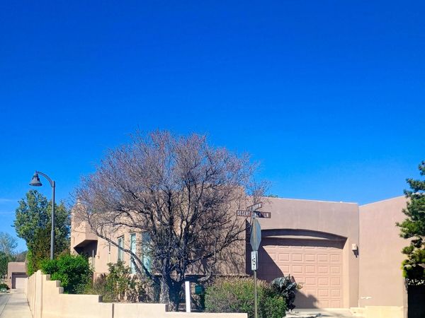 8815 Desert Finch Lane NE, Albuquerque, NM 87122