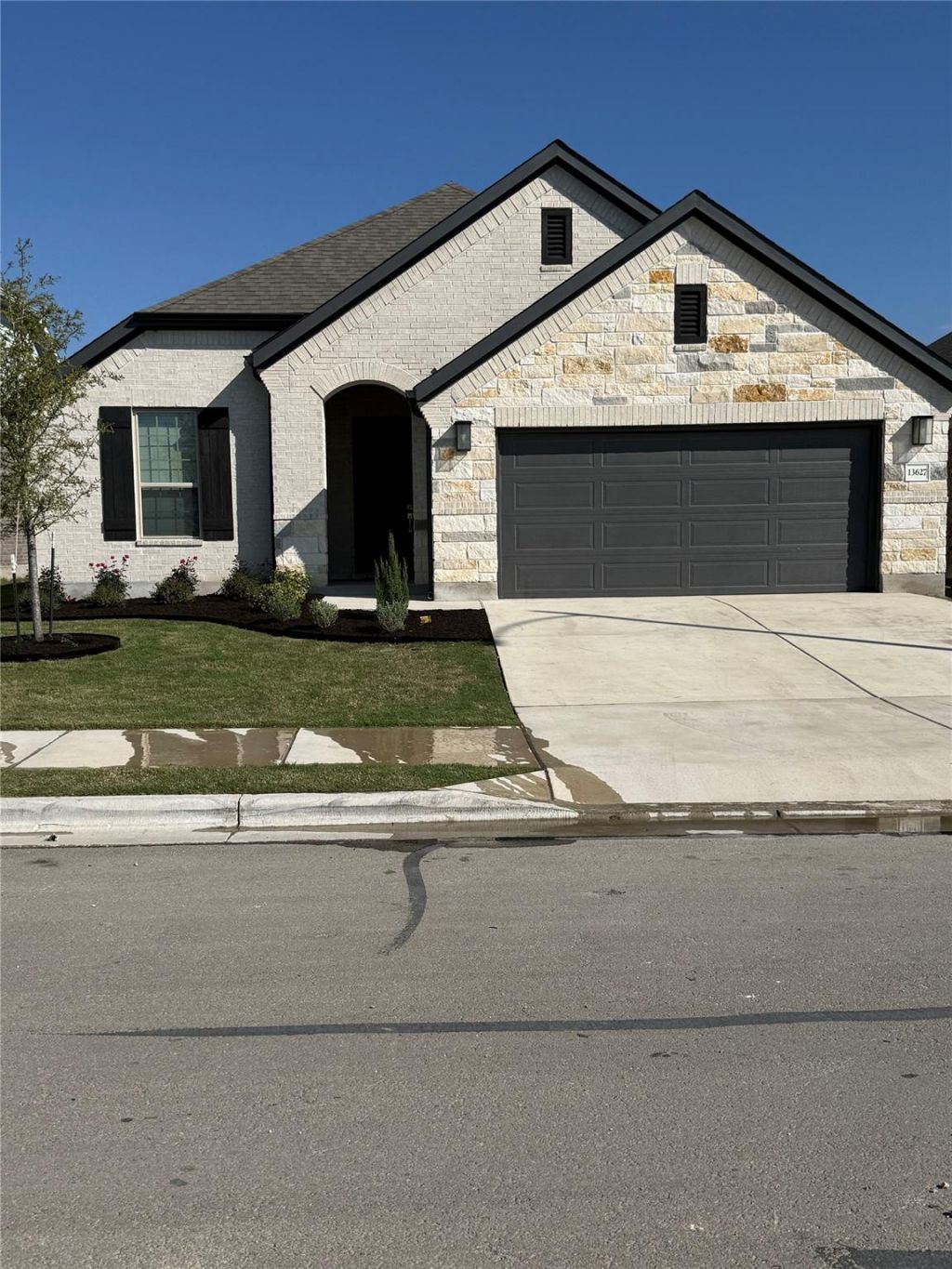 13627 Barn Chime St, Elgin, TX 78621 Main Photo