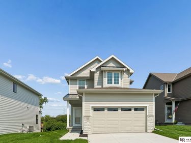11260 Portage Drive, Papillion, NE 68046
