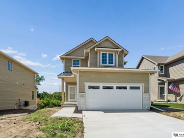 11260 Portage Drive, Papillion, NE 68046