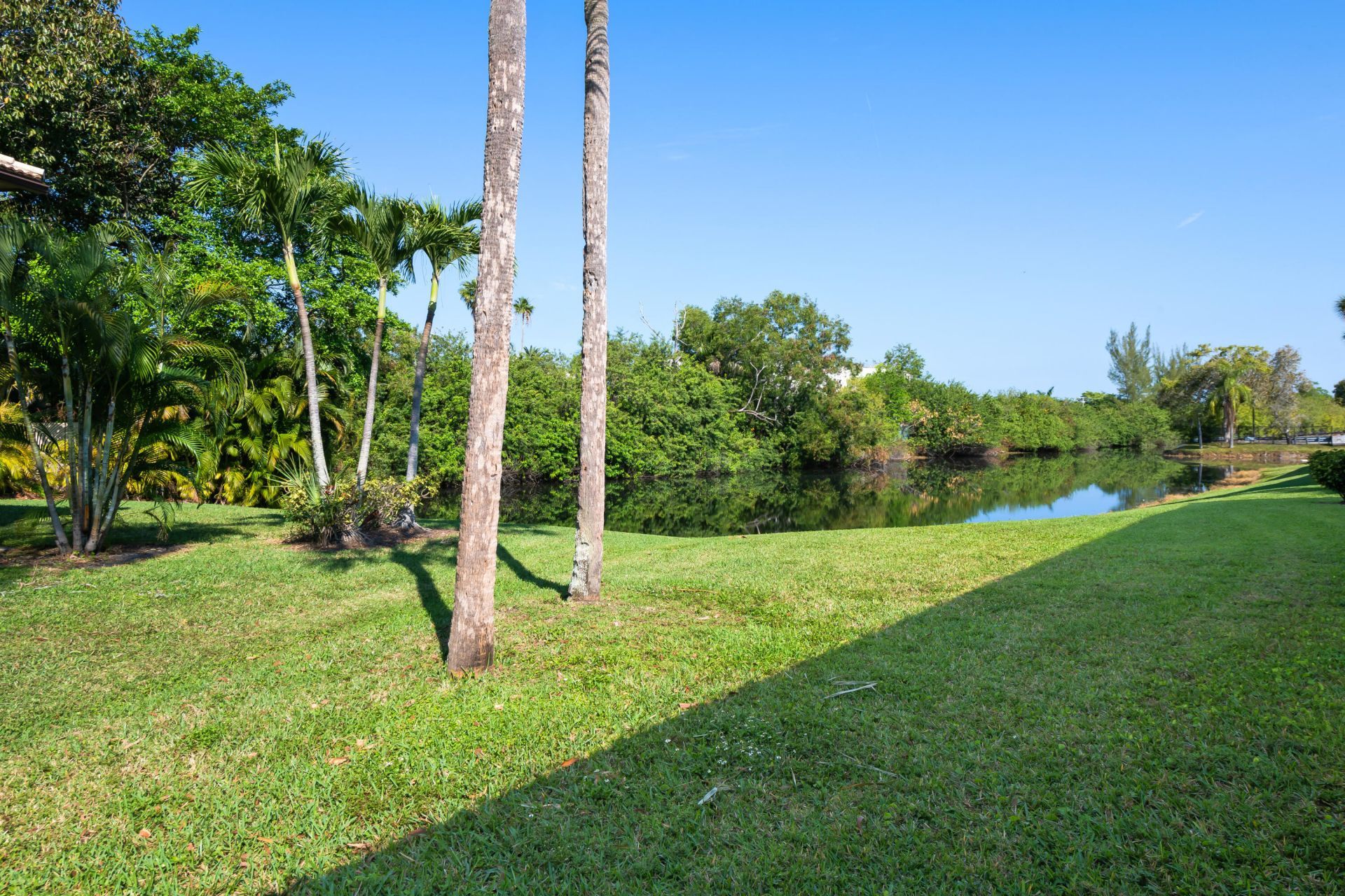 5570 Lakeside Drive, Unit 102, Margate, FL 33063 Photo