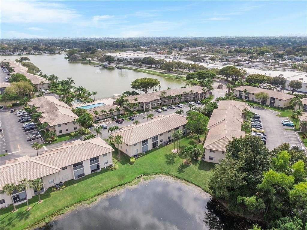 5570 Lakeside Drive, Unit 102, Margate, FL 33063 Photo