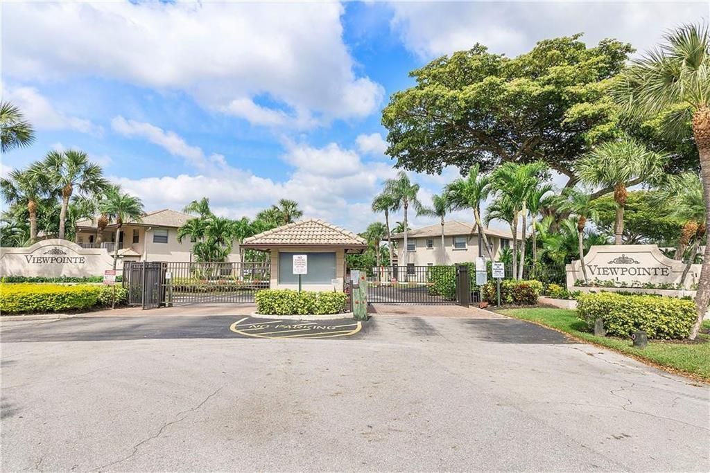 5570 Lakeside Drive, Unit 102, Margate, FL 33063 Photo