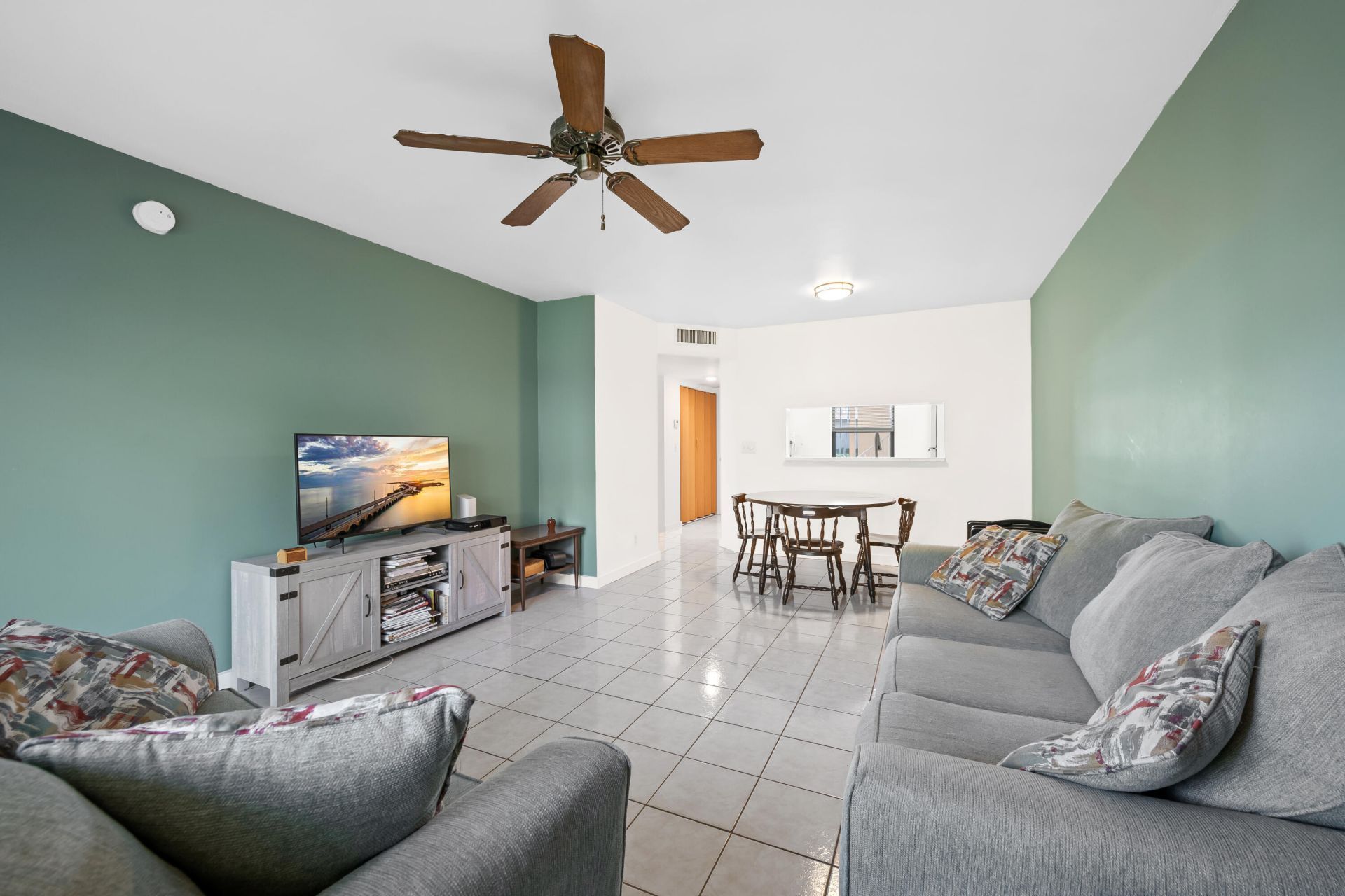 5570 Lakeside Drive, Unit 102, Margate, FL 33063 Photo