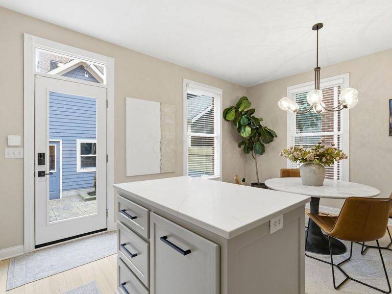 53 E Prescott Street, Columbus, OH 43215 Photo 21